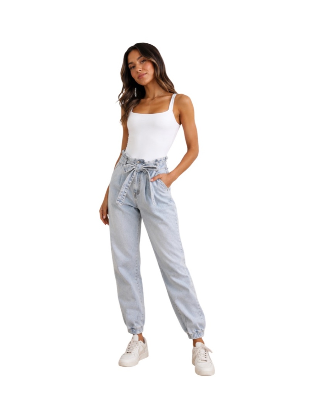 Women Light Wash, high-waisted tapered jeans With matching self-tie belt